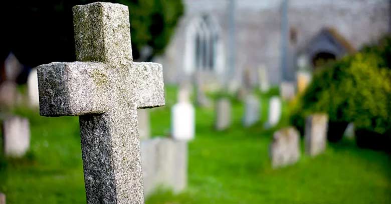 cruz capilla cementerio difuntos