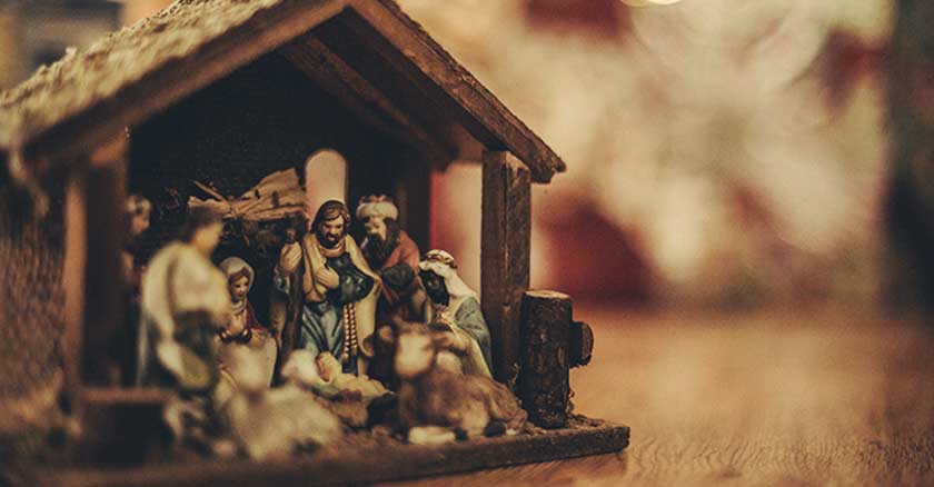 nacimiento de madera figuras bonitas navidad de jesus san jose maria nino