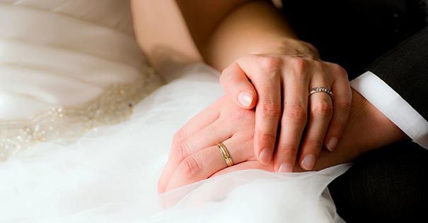 pareja matrimonio bodas tomados de la mano citas biblicas