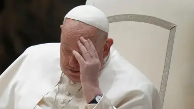 Condicion Clinica Papa Francisco es compleja con Neumonia Bronquitis